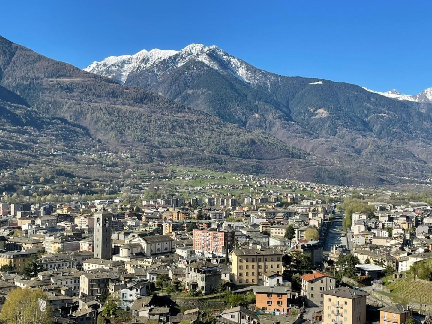 Appartamento La Baita Case Sondrio Centro - Affitti Brevi Italia Luaran gambar